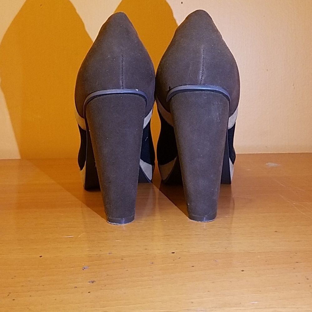Shoes - Picture 3 of 4